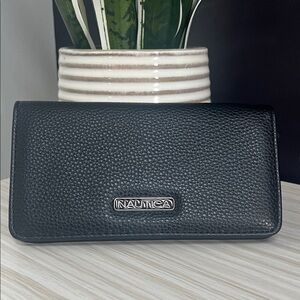 Nautica Classic Black Pebbled Wallet!! EUC 🖤